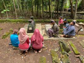 Bahasa Sastra dan Aksara Jawa